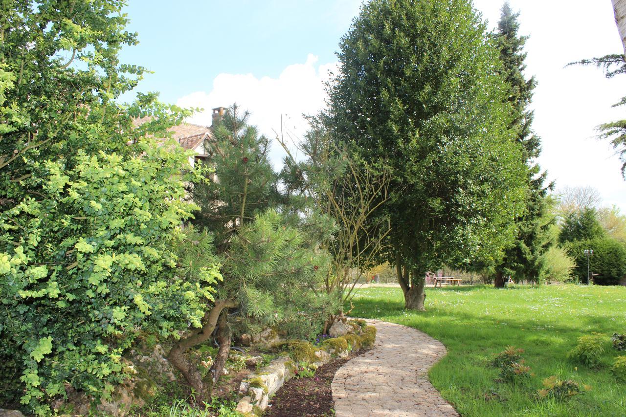 Le Clos Dormont Saint-Etienne-sous-Bailleul Exterior photo