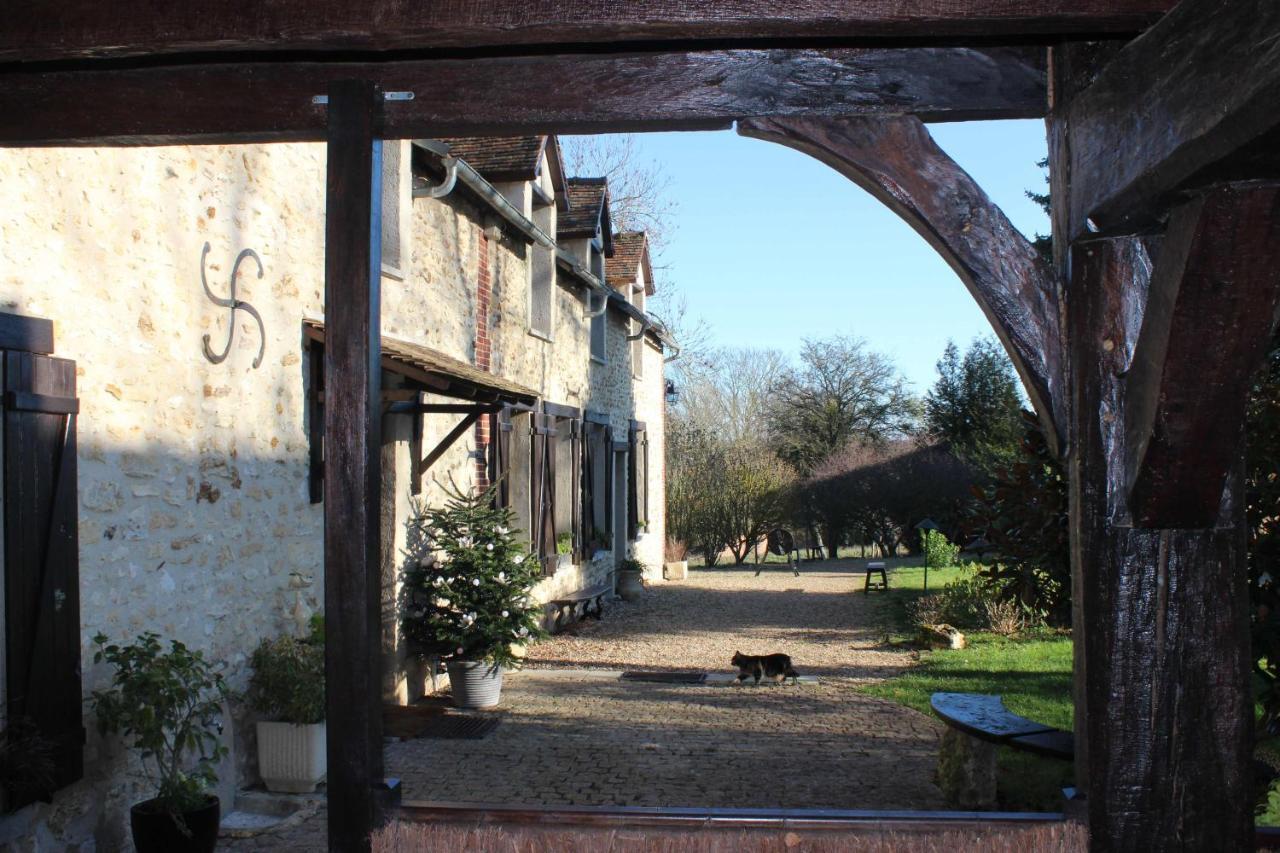 Le Clos Dormont Saint-Etienne-sous-Bailleul Exterior photo